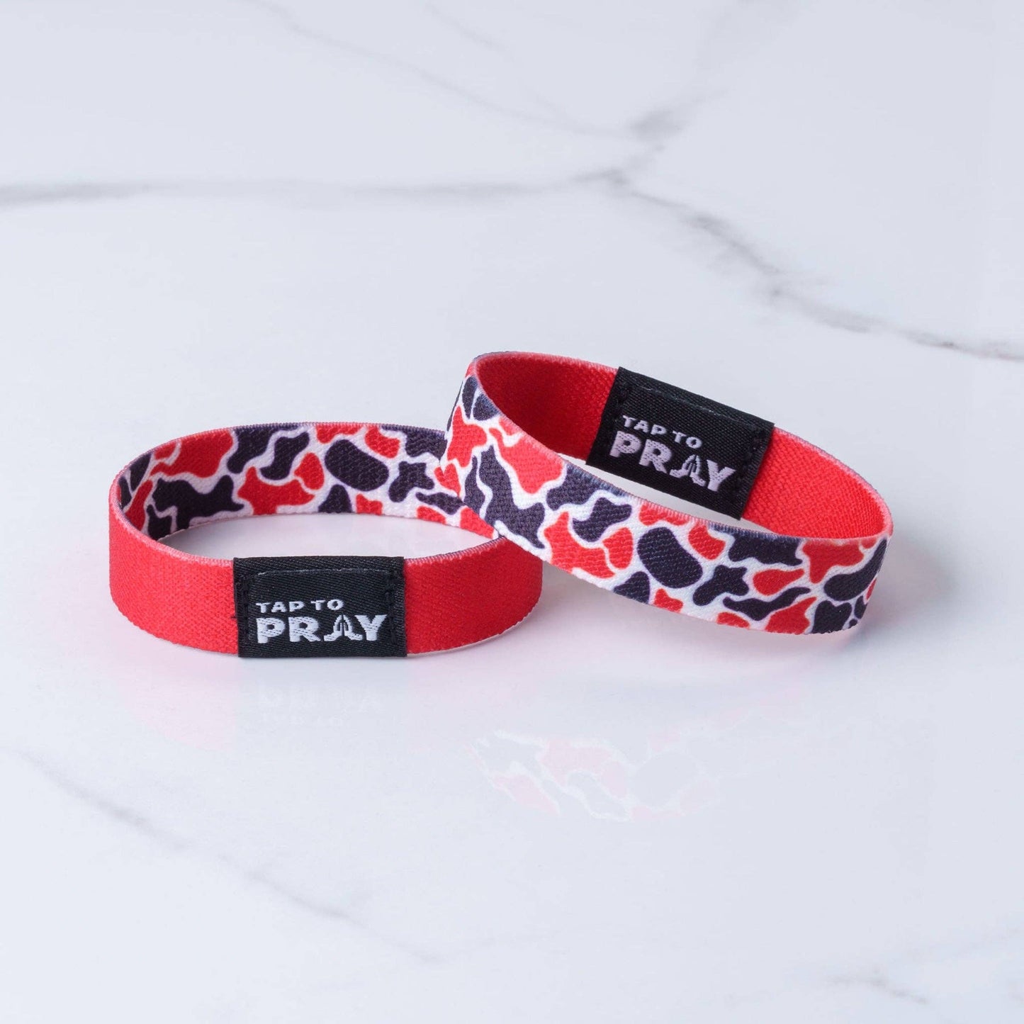 Tap To Pray® Wristband – Team Camo - Red & Black